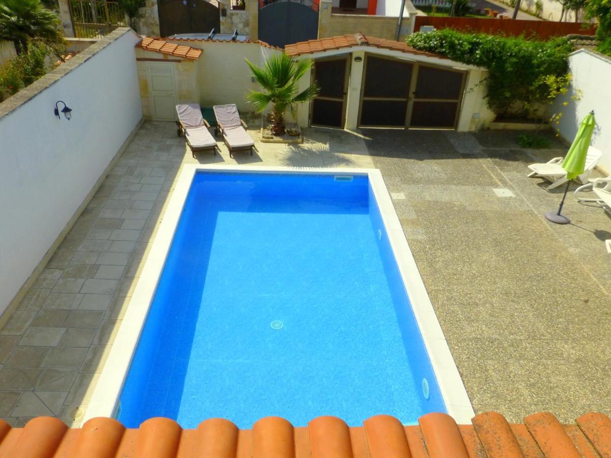 Lendinuso Villa Suzannah מראה חיצוני תמונה